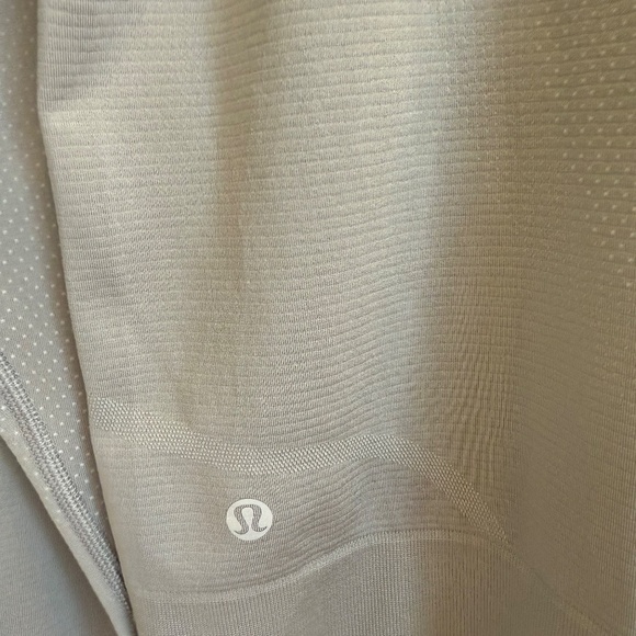 Lululemon Jacket Grey, Size 6 - Picture 4 of 4